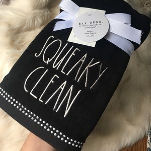🆕 New Rae Dunn Squeaky Clean Hand Towels (2)